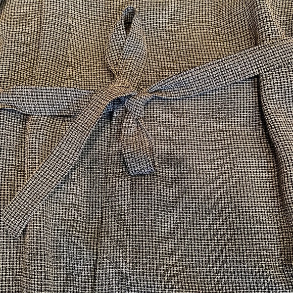 Dress - Picture 3 of 6